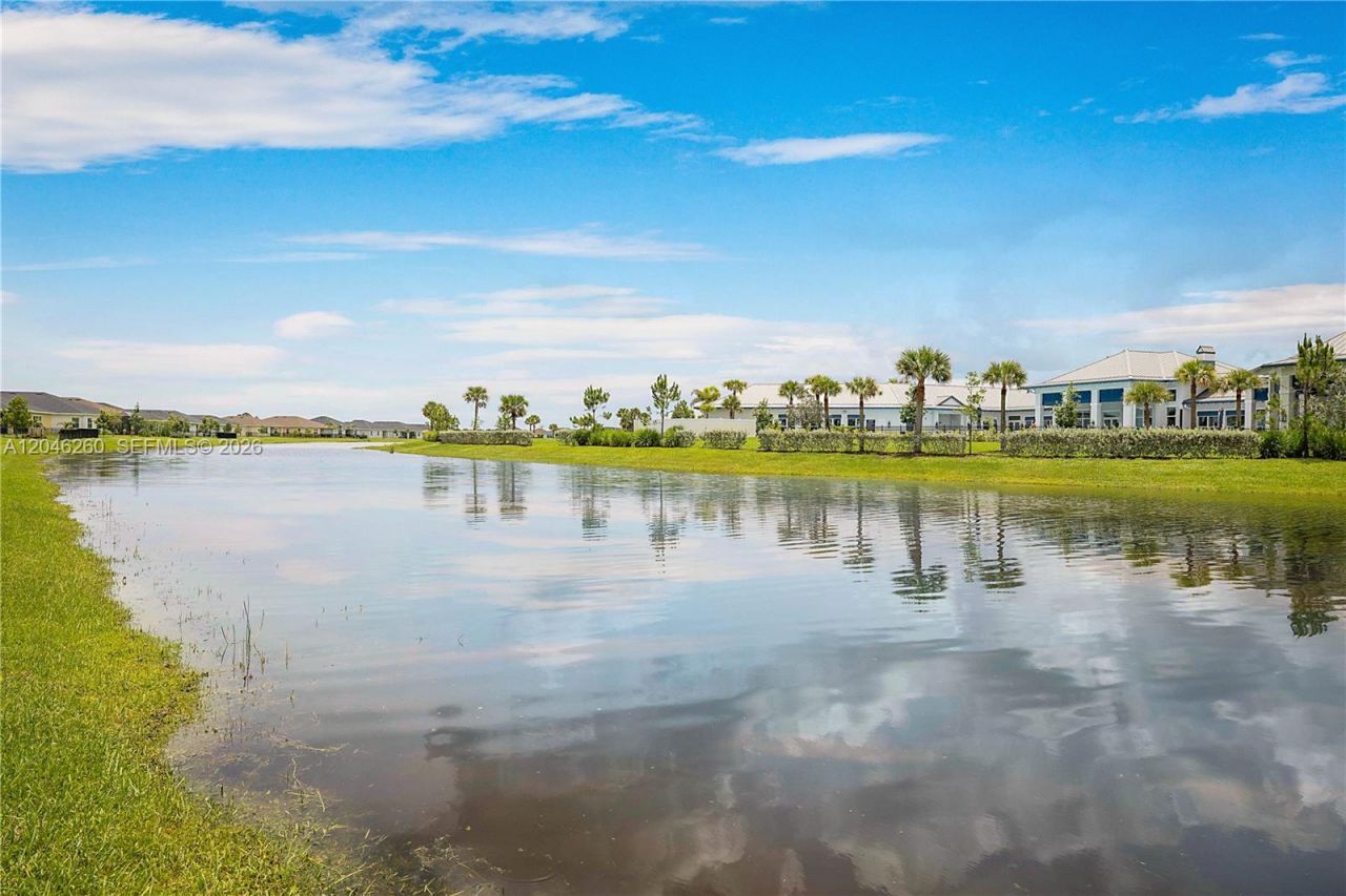 1000 SE Crosswood Way, Port Saint Lucie, FL 34984 Photo