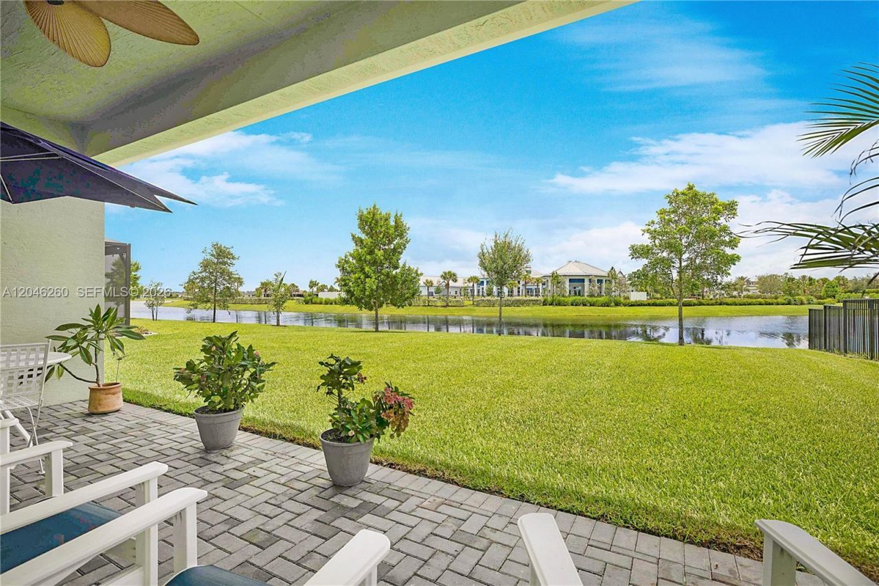 1000 SE Crosswood Way, Port Saint Lucie, FL 34984 Photo