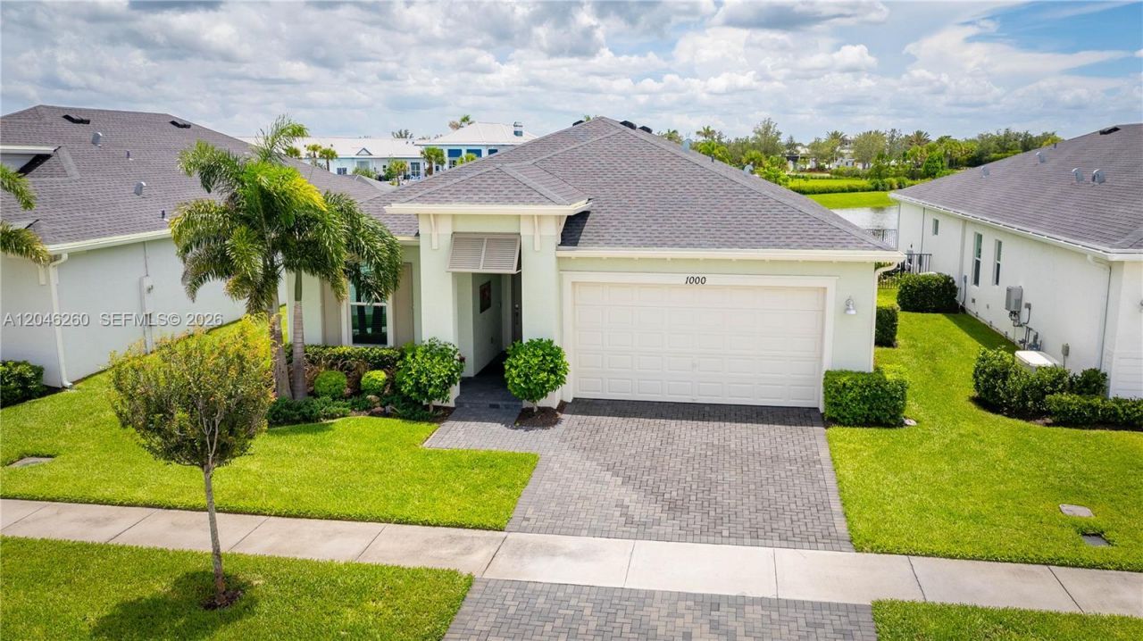 1000 SE Crosswood Way, Port Saint Lucie, FL 34984 Photo
