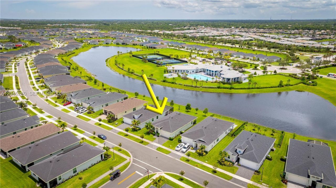 1000 SE Crosswood Way, Port Saint Lucie, FL 34984 Photo