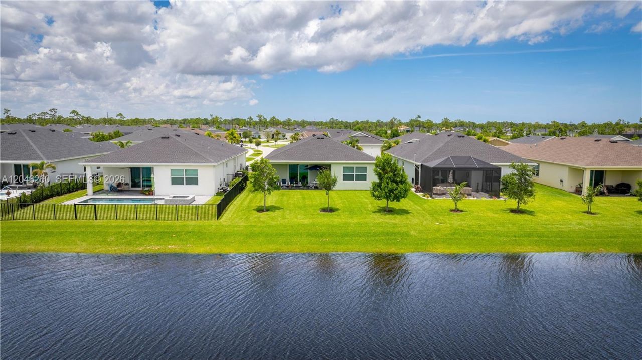 1000 SE Crosswood Way, Port Saint Lucie, FL 34984 Photo