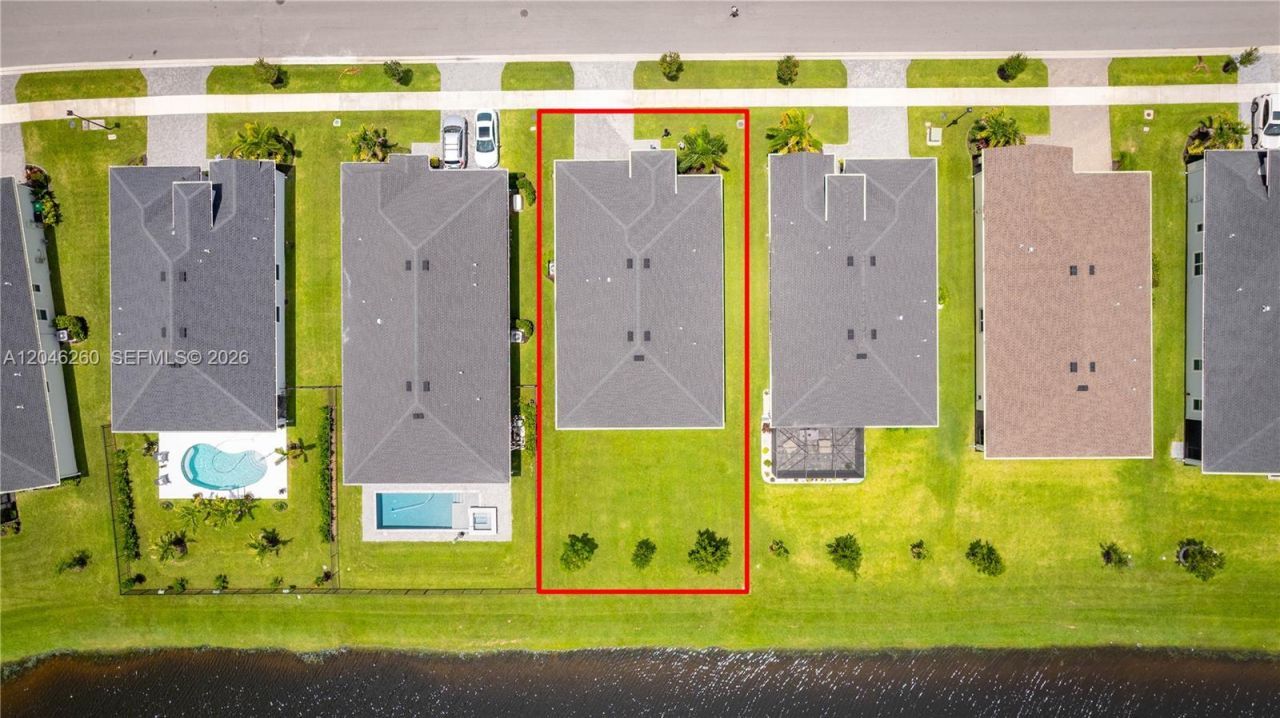 1000 SE Crosswood Way, Port Saint Lucie, FL 34984 Photo