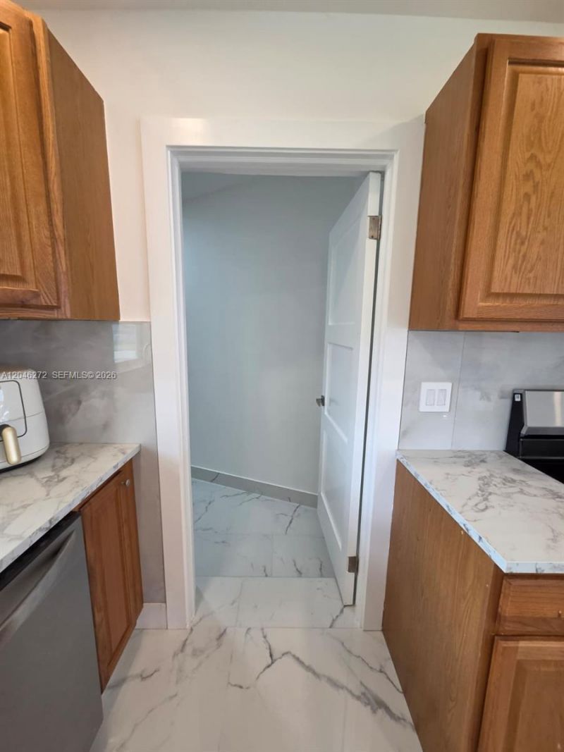 305 SE Airoso Blvd , Port Saint Lucie, FL 34983 Photo