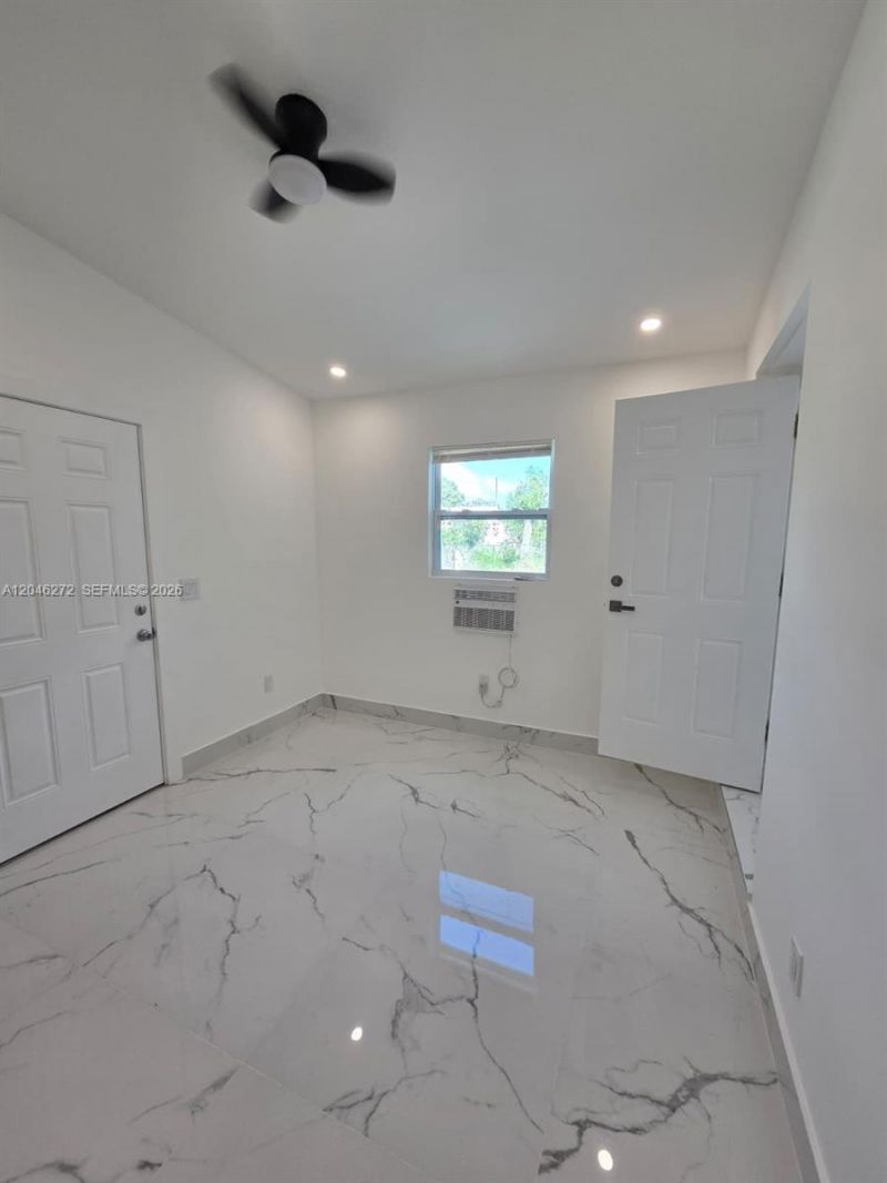 305 SE Airoso Blvd , Port Saint Lucie, FL 34983 Photo