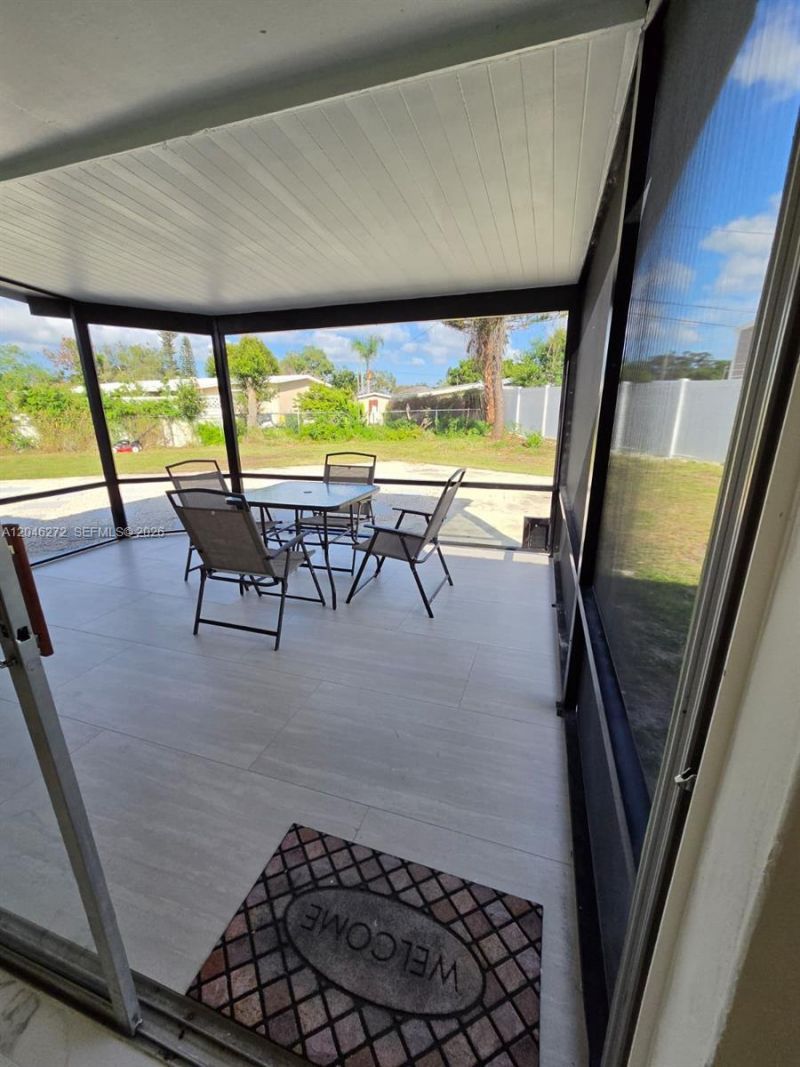 305 SE Airoso Blvd , Port Saint Lucie, FL 34983 Photo