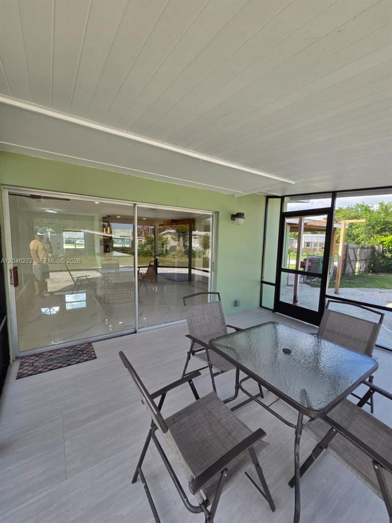 305 SE Airoso Blvd , Port Saint Lucie, FL 34983 Photo