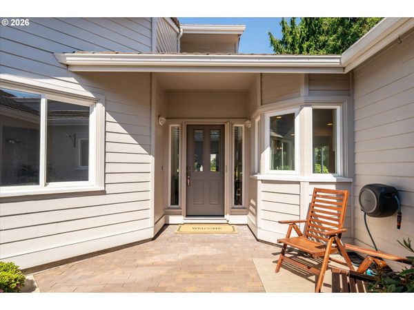370 MAGNOLIA DR, Creswell, OR 97426