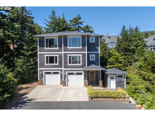 670 Hillsdale W ST, Oceanside, OR 97134