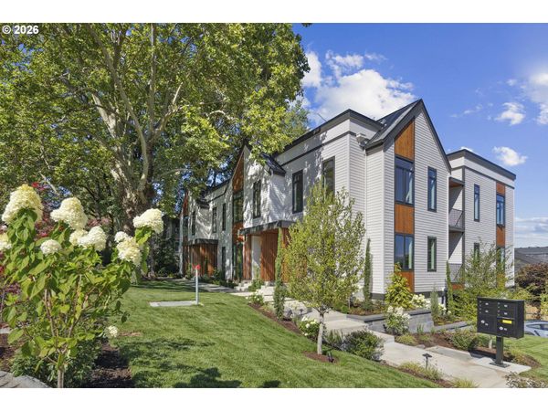 703 1st ST, Lake Oswego, OR 97034