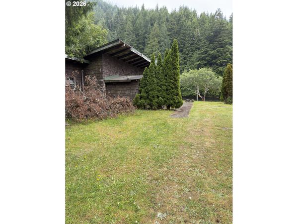1888 S WINDY BEND DR, Lincoln City, OR 97367