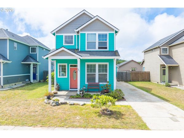 781 KENTUCKY AVE, Coos Bay, OR 97420