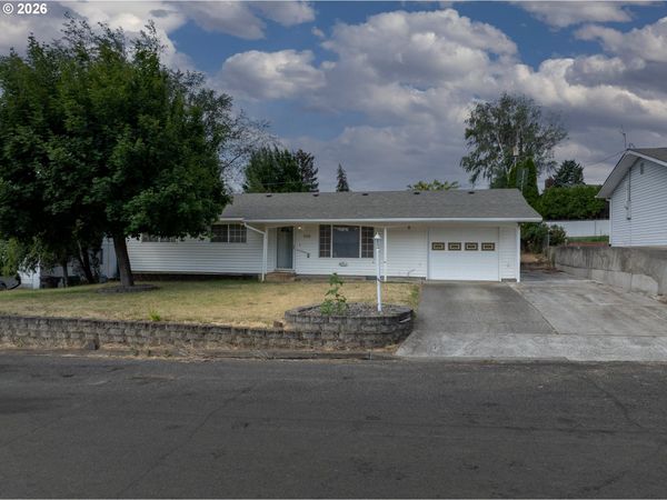 1018 W MURRAY DR, The Dalles, OR 97058