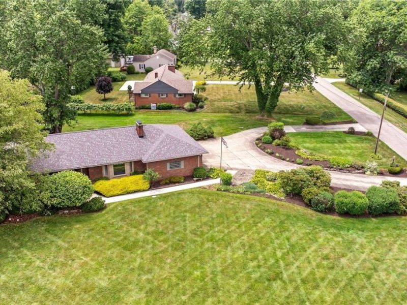 4122 Devon Drive SE, Warren, OH 44484 Photo 2