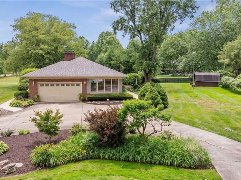 4122 Devon Drive SE, Warren, OH 44484 Photo 3