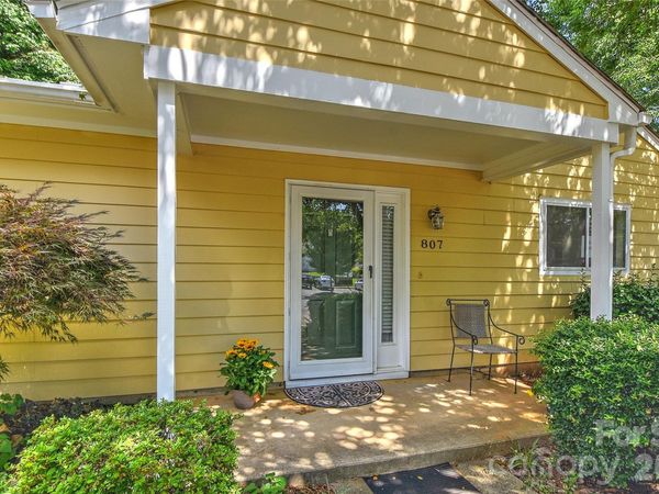 807 Sardis Cove Drive, Charlotte, NC 28270