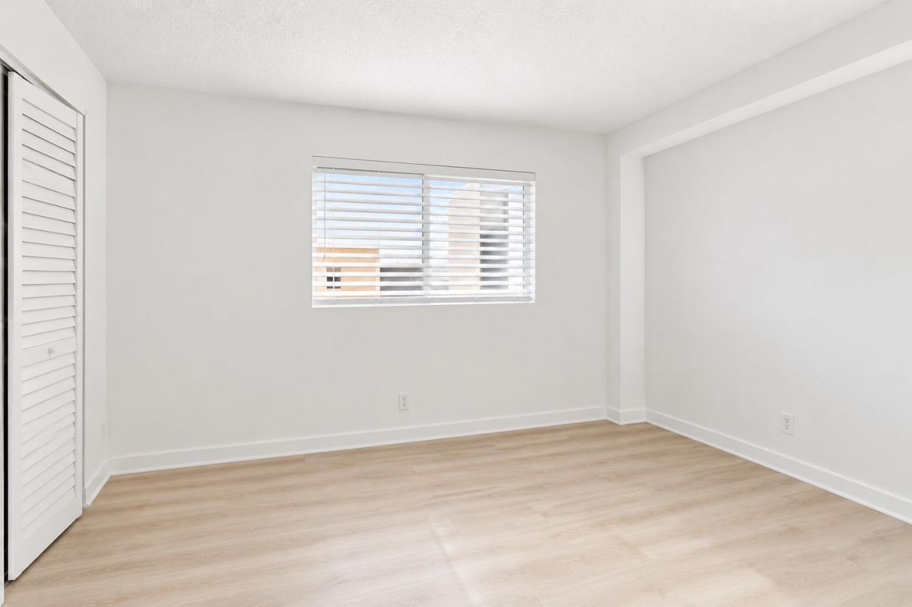 300 Palm Circle W, Unit 106, Pembroke Pines, FL 33025 Photo