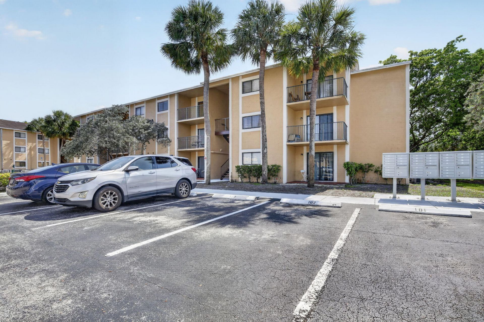 300 Palm Circle W, Unit 106, Pembroke Pines, FL 33025 Photo
