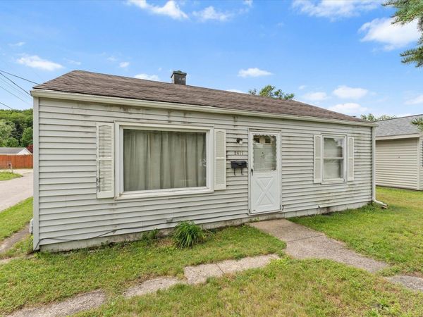 2411 Delaware Street, Mishawaka, IN 46544