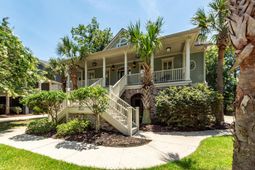 8581 Refuge Pointe Circle photo 4