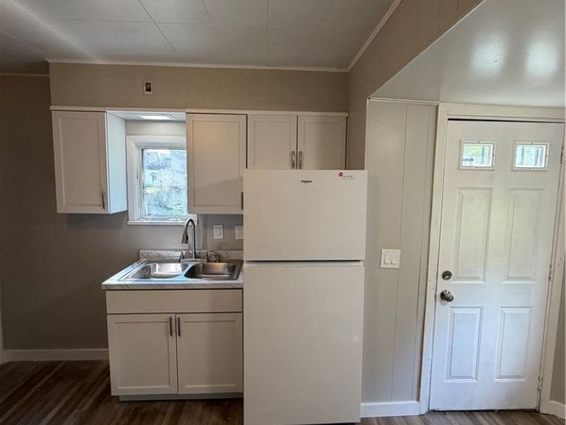 13302 Durkee Avenue, Cleveland, OH 44105 Photo 18