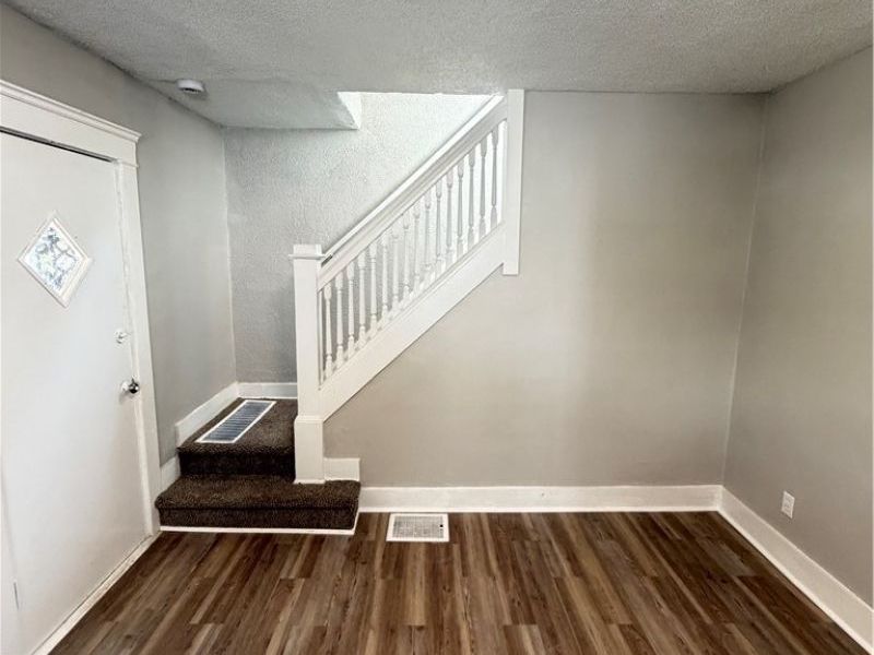 13302 Durkee Avenue, Cleveland, OH 44105 Photo 4