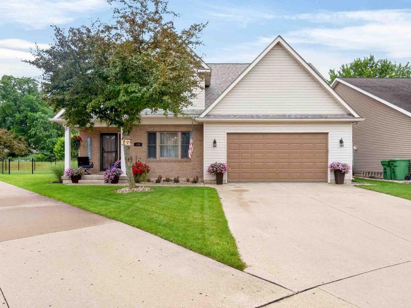 120 Village Green Drive, Sidney, OH 45365 Photo 2