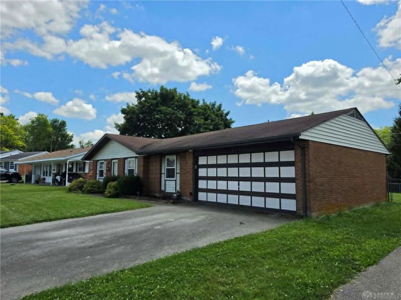519 Sheets Street, Englewood, OH 45322 Photo 2