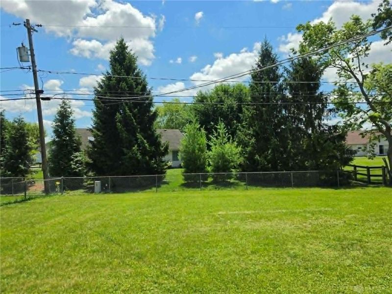 519 Sheets Street, Englewood, OH 45322 Photo 3