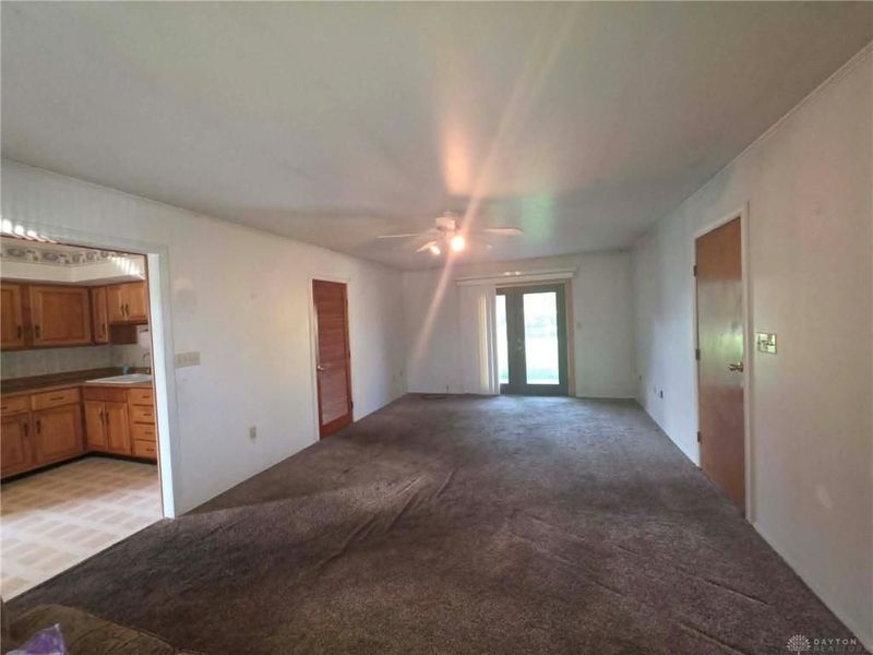 519 Sheets Street, Englewood, OH 45322 Photo 9