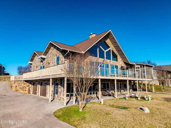 124 Indian Shadows Drive , Maryville, TN 37801