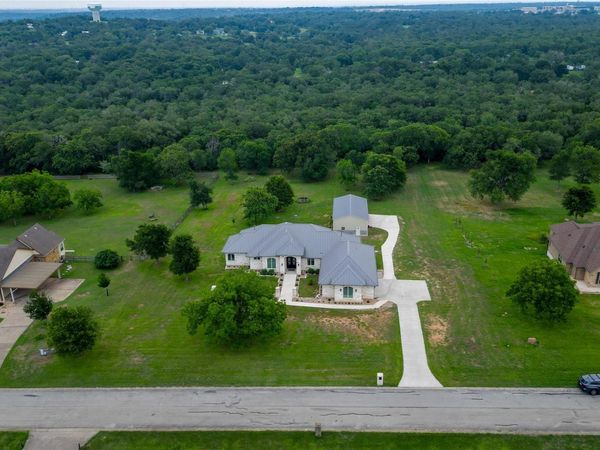 145 Pavilion DR, Cedar Creek, TX 78612