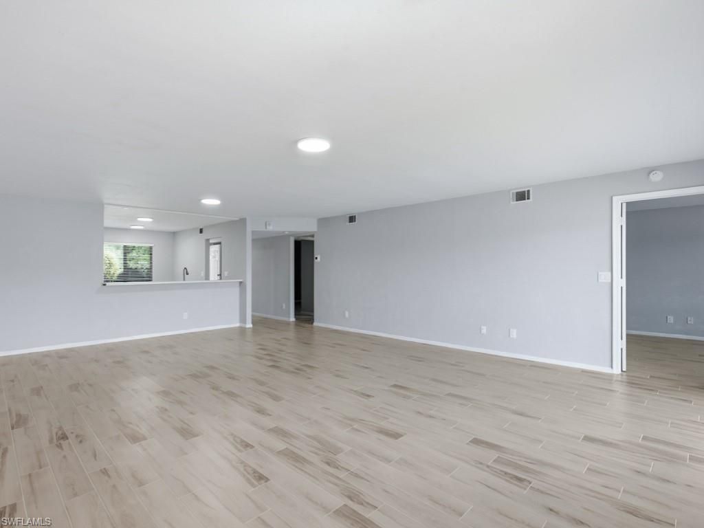 5784 Deauville Cir, Unit B204, Naples, FL 34112 Photo