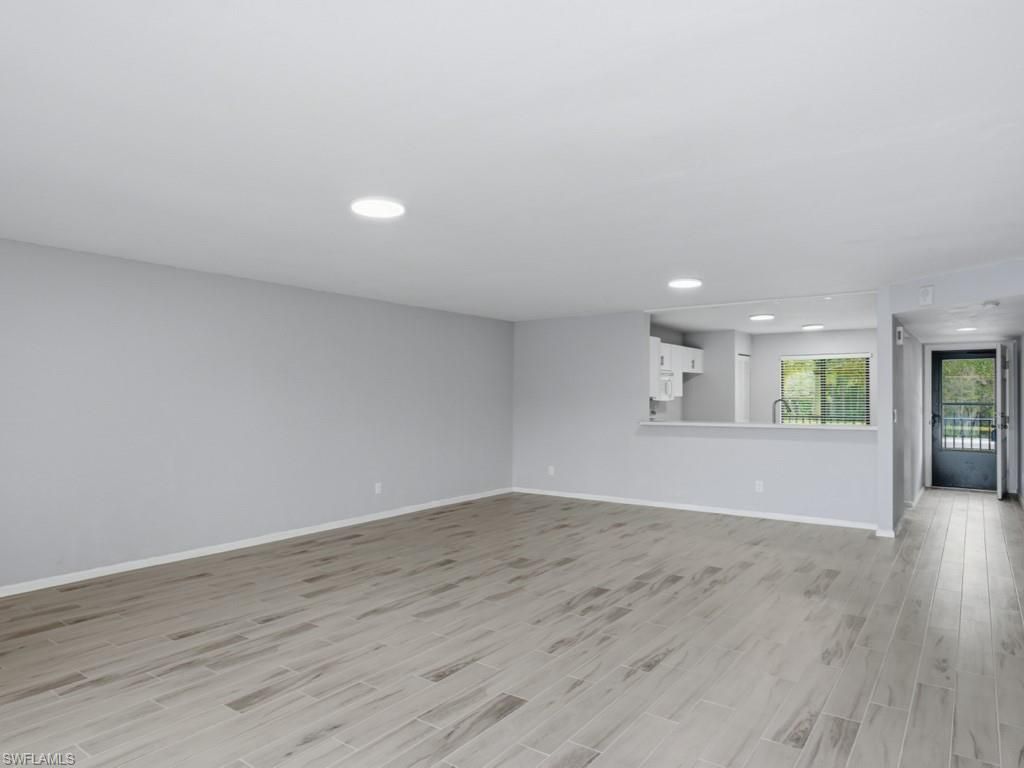 5784 Deauville Cir, Unit B204, Naples, FL 34112 Photo