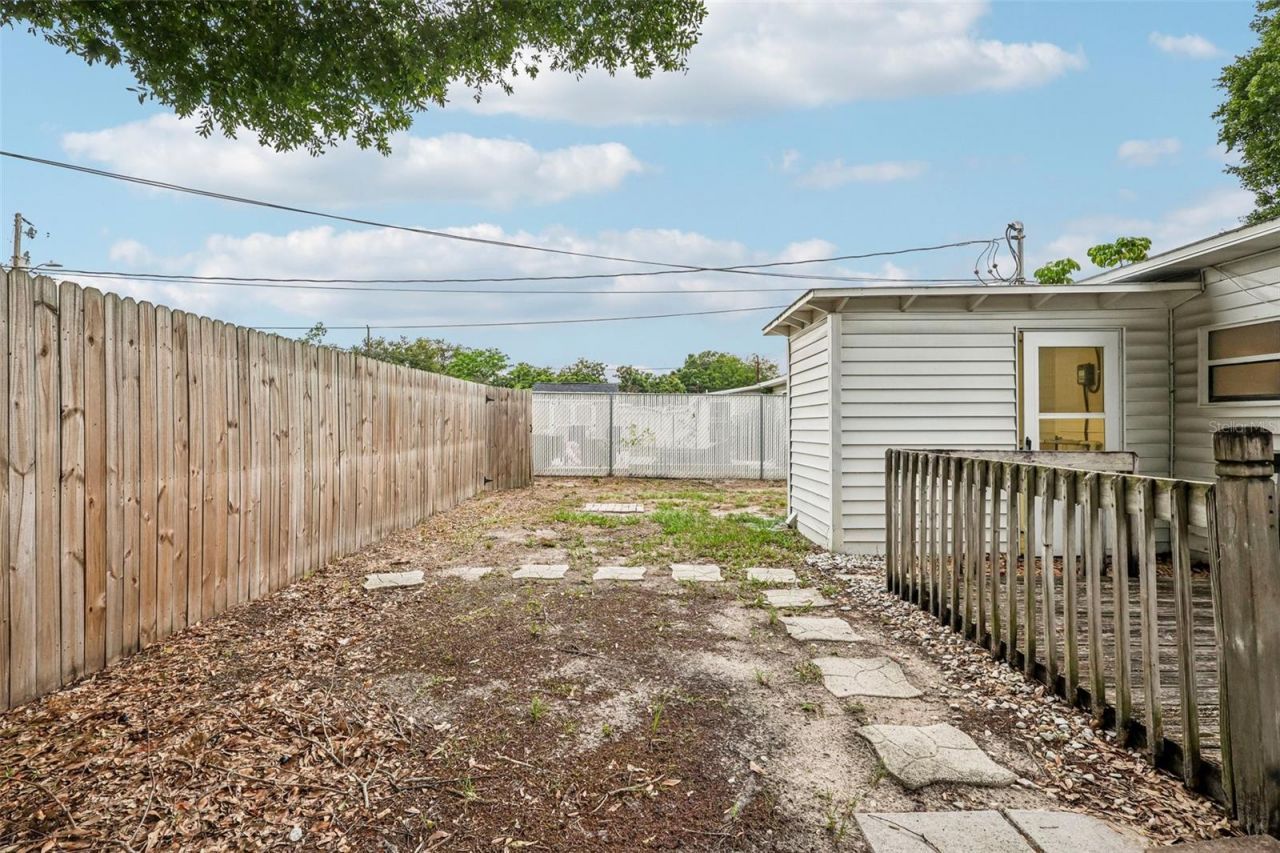 1120 56th Avenue N, Saint Petersburg, FL 33703 Photo
