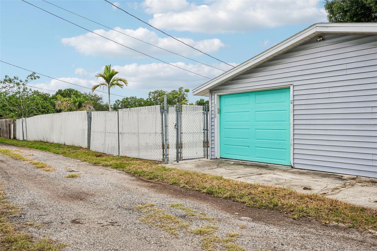 1120 56th Avenue N, Saint Petersburg, FL 33703 Photo