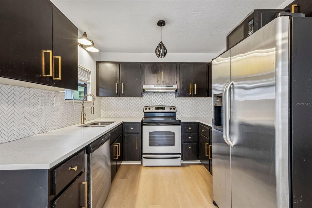 1120 56th Avenue N, Saint Petersburg, FL 33703 Photo