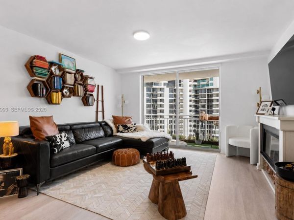 770 Claughton Island Dr , Unit 1705, Miami, FL 33131