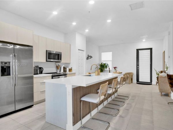 7819 NW 104th Ave , Unit 23, Doral, FL 33178