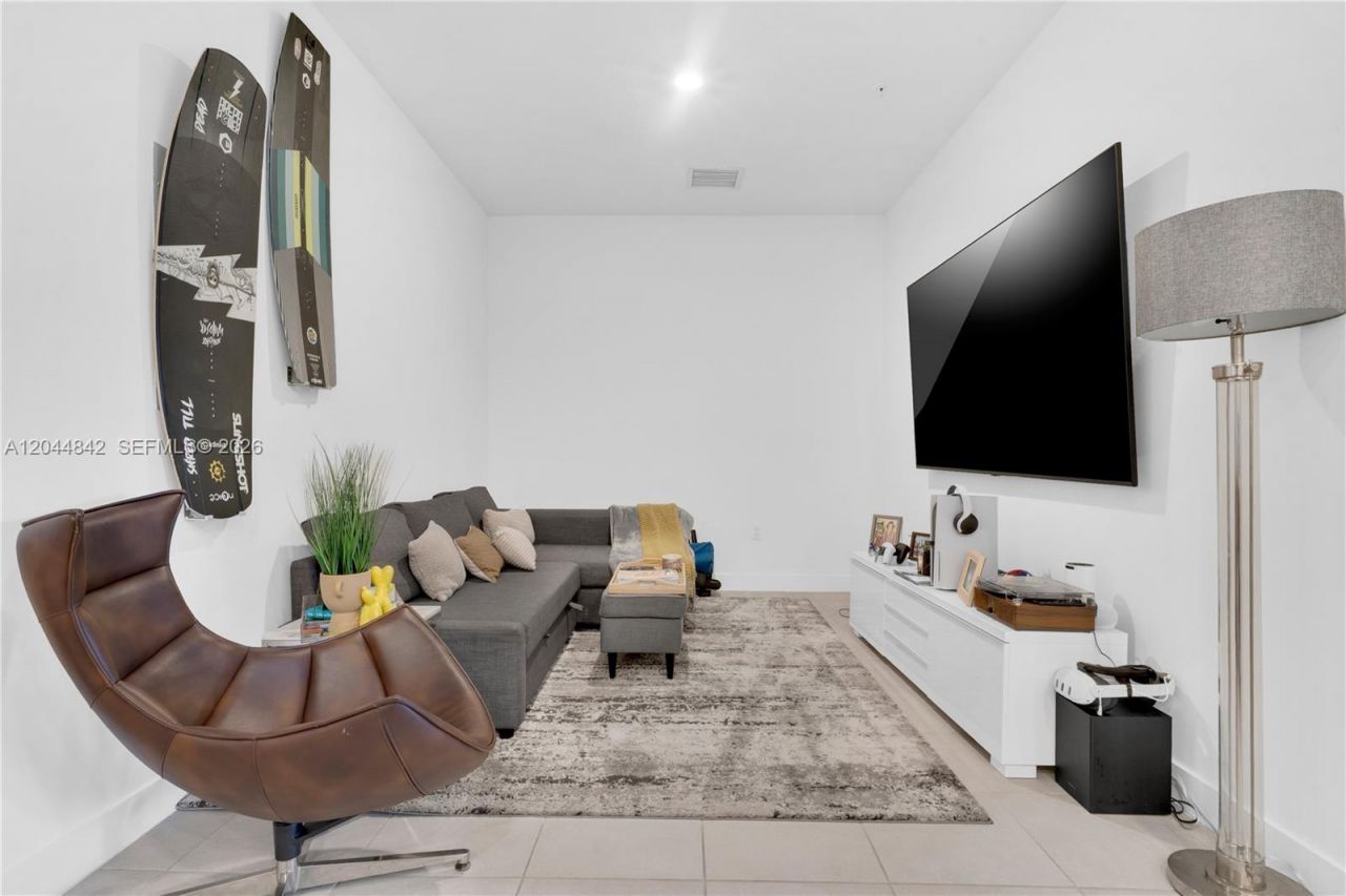 7819 NW 104th Ave , Unit 23, Doral, FL 33178 Photo