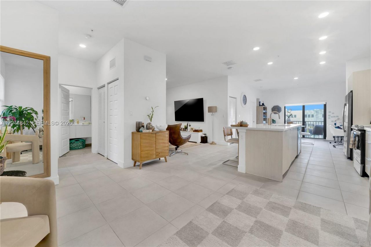 7819 NW 104th Ave , Unit 23, Doral, FL 33178 Photo