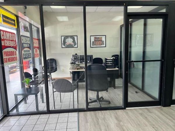 11348 SW 184 Street , Miami, FL 33157