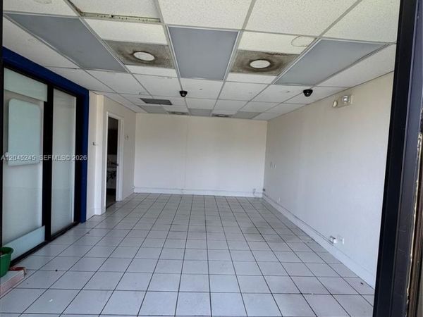 90 NW 79th Ave , Miami, FL 33126