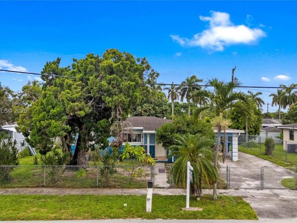 3030 NW 176th St , Miami Gardens, FL 33056