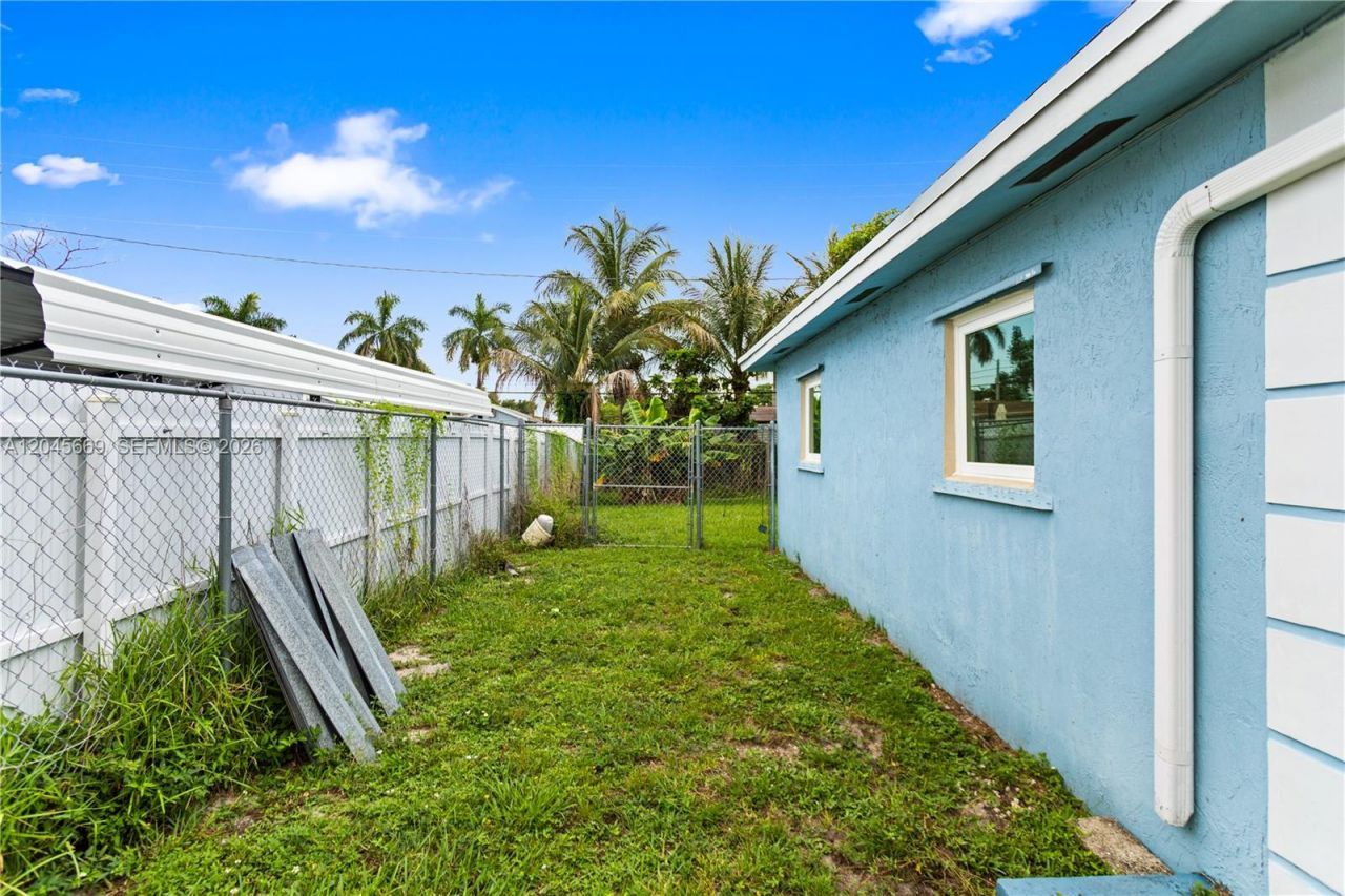 3030 NW 176th St , Miami Gardens, FL 33056 Photo