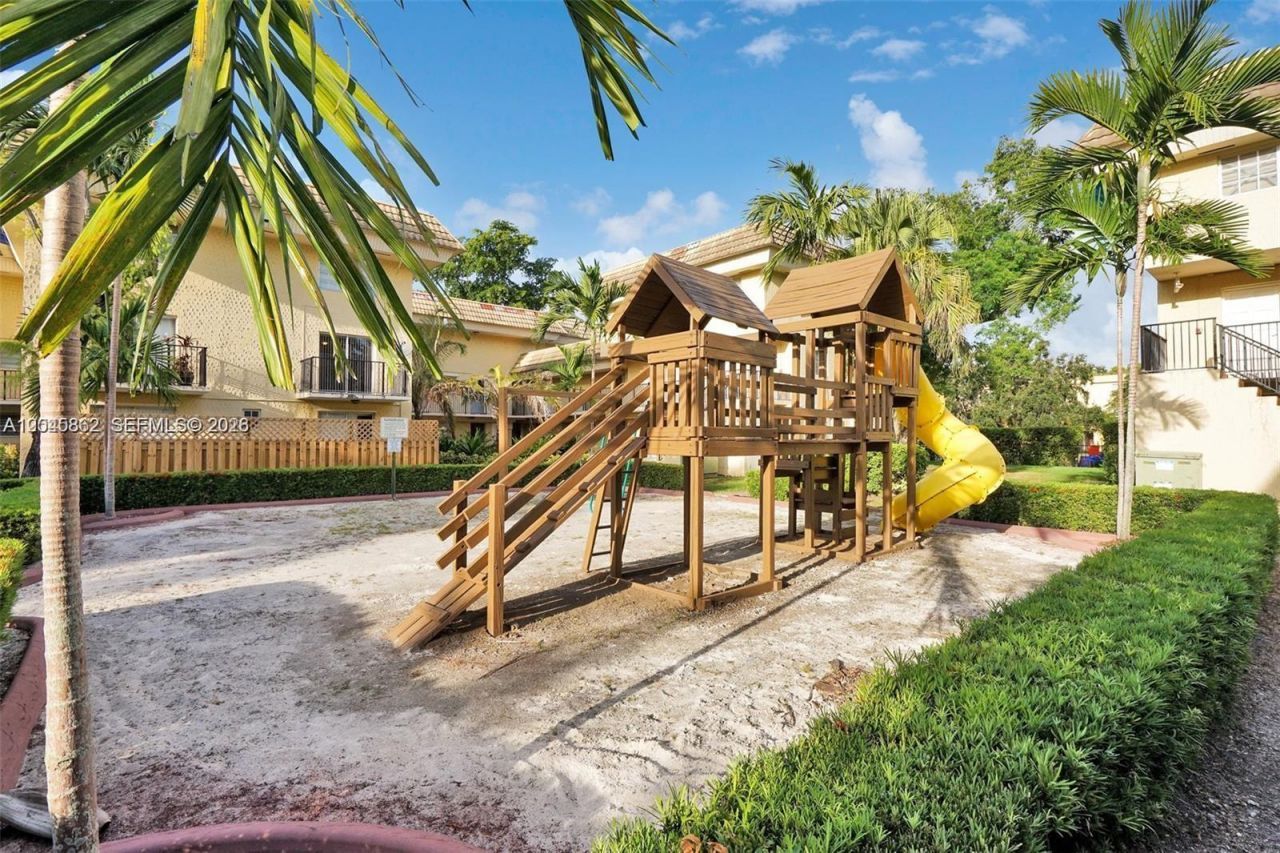 8500 SW 109 Ave , Unit 6-102, Miami, FL 33173 Photo