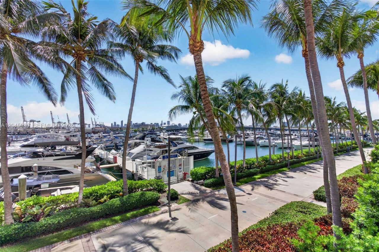 400 Alton Rd , Unit 706, Miami Beach, FL 33139 Photo