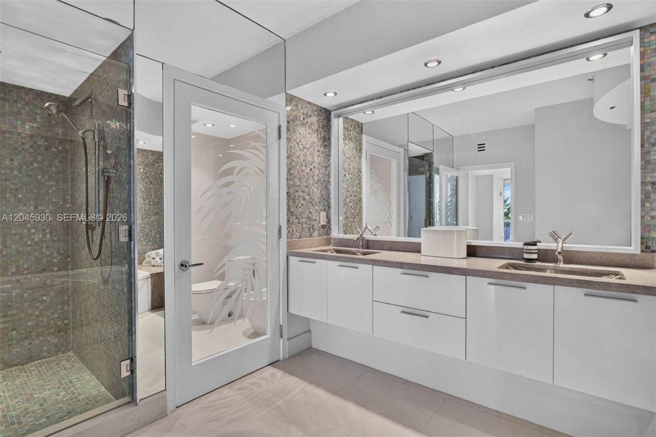 400 Alton Rd , Unit 706, Miami Beach, FL 33139 Photo