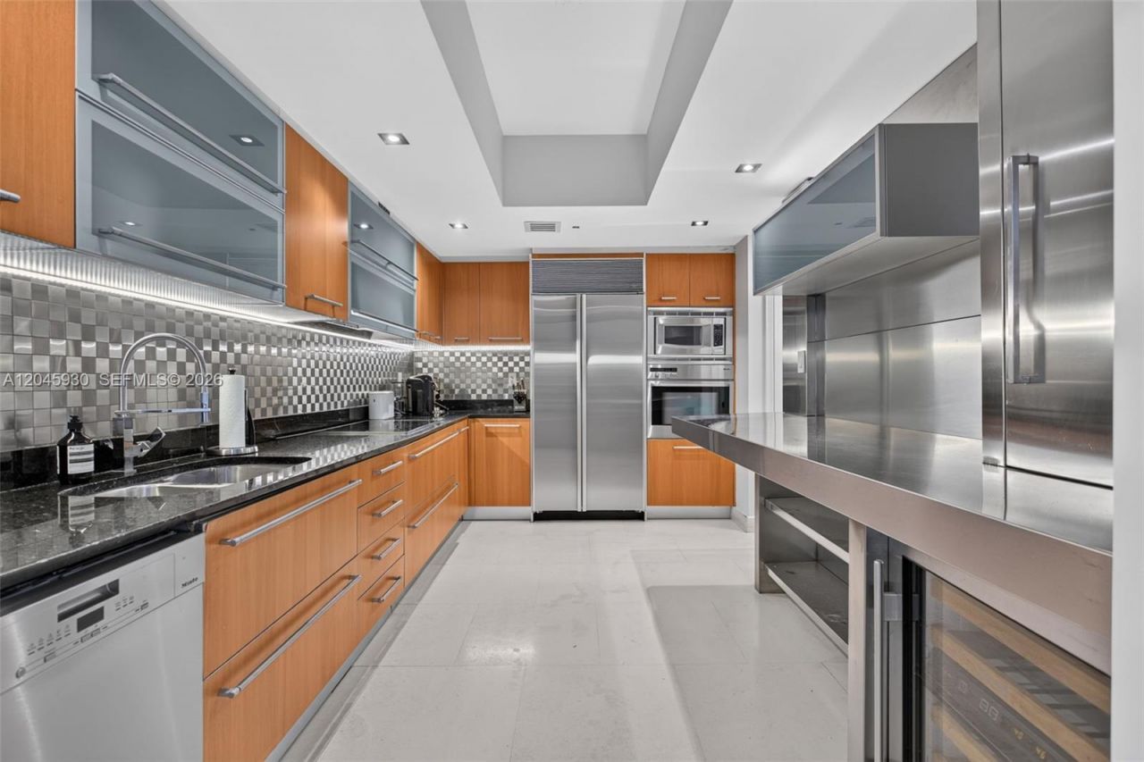 400 Alton Rd , Unit 706, Miami Beach, FL 33139 Photo