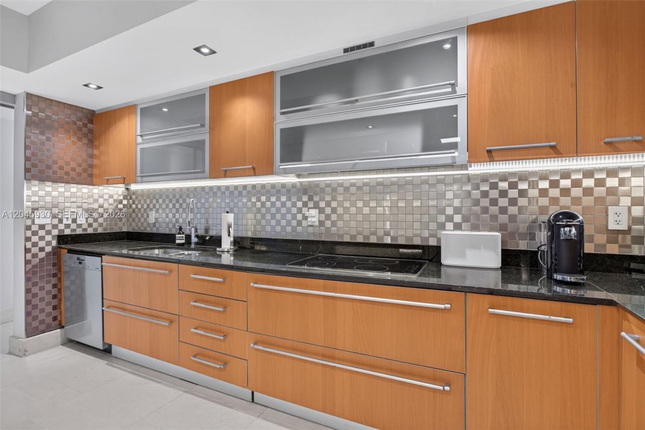 400 Alton Rd , Unit 706, Miami Beach, FL 33139 Photo