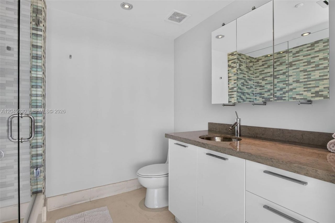 400 Alton Rd , Unit 706, Miami Beach, FL 33139 Photo